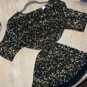 80s Vintage Black Gold Lame Short Sleeved Blouse Size Large